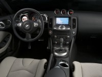 Nissan 370Z photo