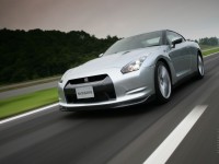 Nissan GT-R 2008 photo