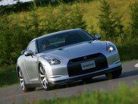 Nissan GT-R 2008 photo