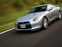 Nissan GT-R 2008 photo