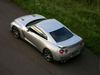 Nissan GT-R 2008 photo