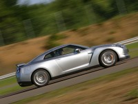 Nissan GT-R 2008 photo