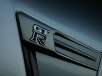 Nissan GT-R 2008 photo