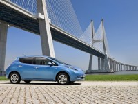 Nissan Leaf 2012 photo