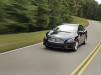 Nissan Maxima photo