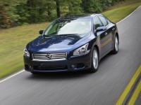 Nissan Maxima photo