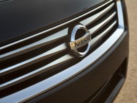 Nissan Maxima photo