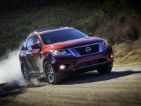 Nissan Pathfinder photo