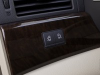 Nissan Quest photo