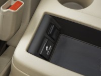 Nissan Quest photo
